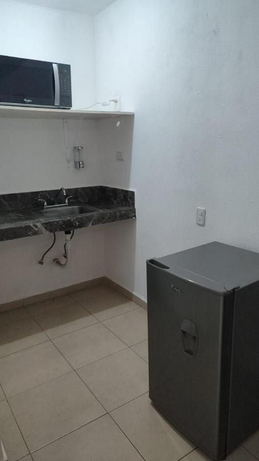 Amplios Alfa # 238 Homestay Monterrey