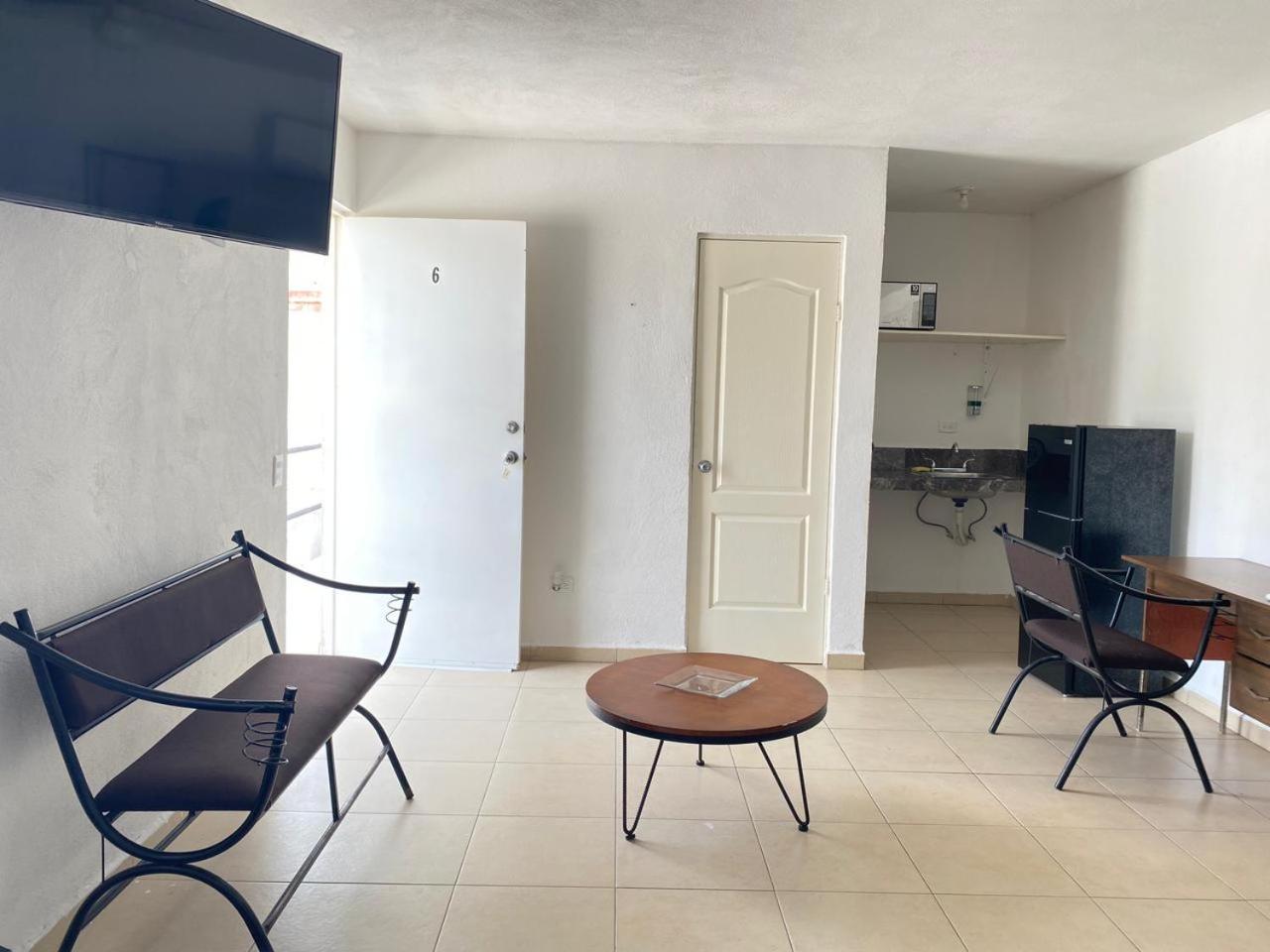 Homestay Amplios Alfa # 238 Monterrey